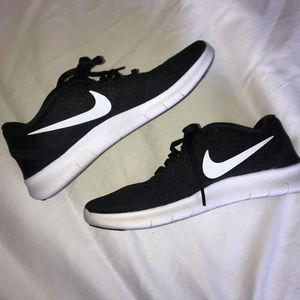 NIKE FREE RN – Running Shoes